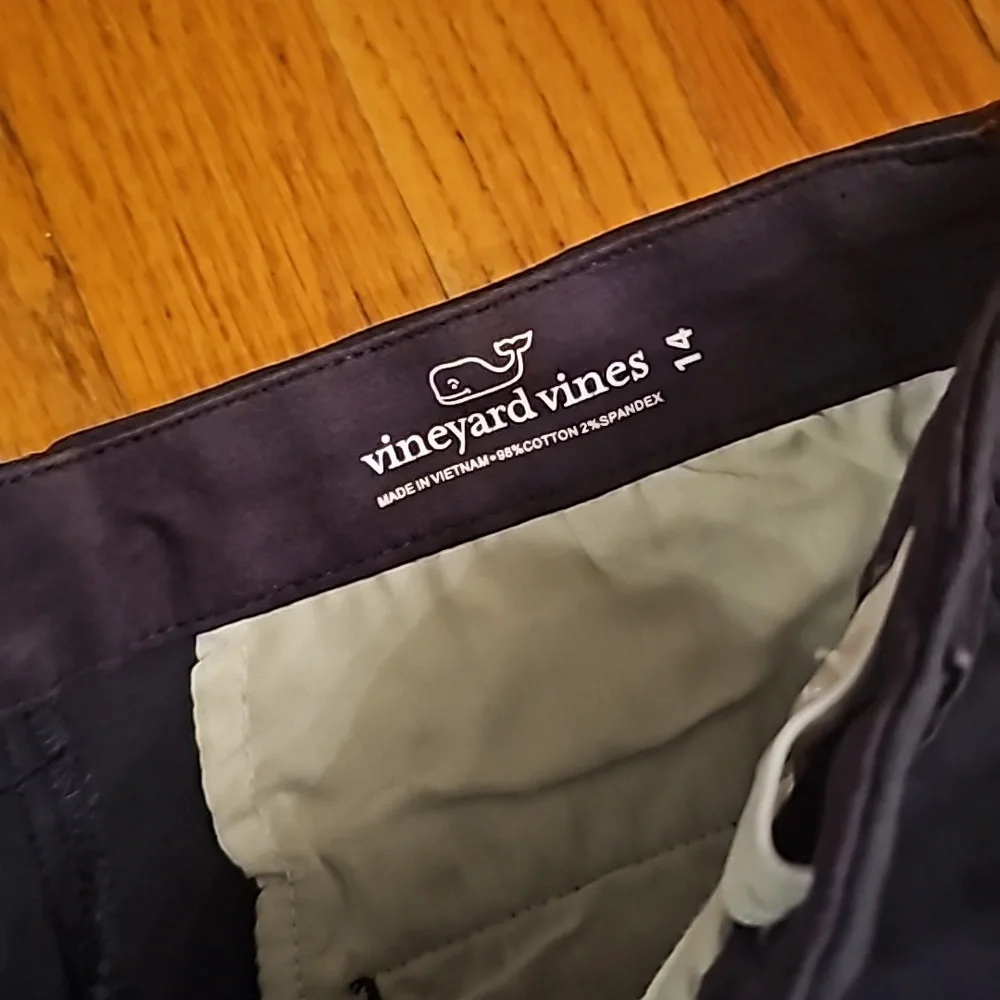 *LIKE NEW* Vineyard Vines navy shorts side 14 adjustable waist